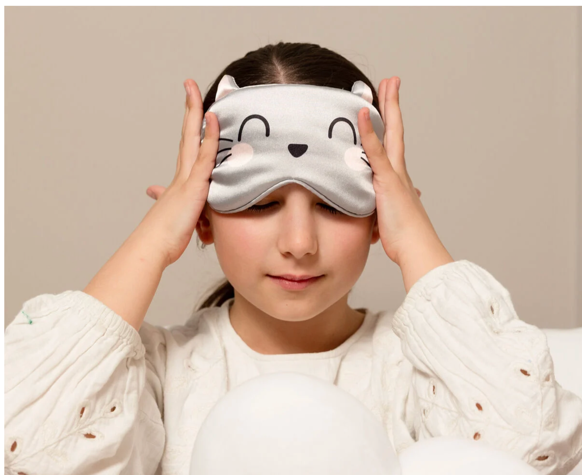 Kitty-themed sleep mask by Legami